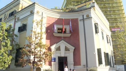 Edi Rama fryn administratën për zgjedhje! Dyfishon stafin e Këshillit të Ministrave
