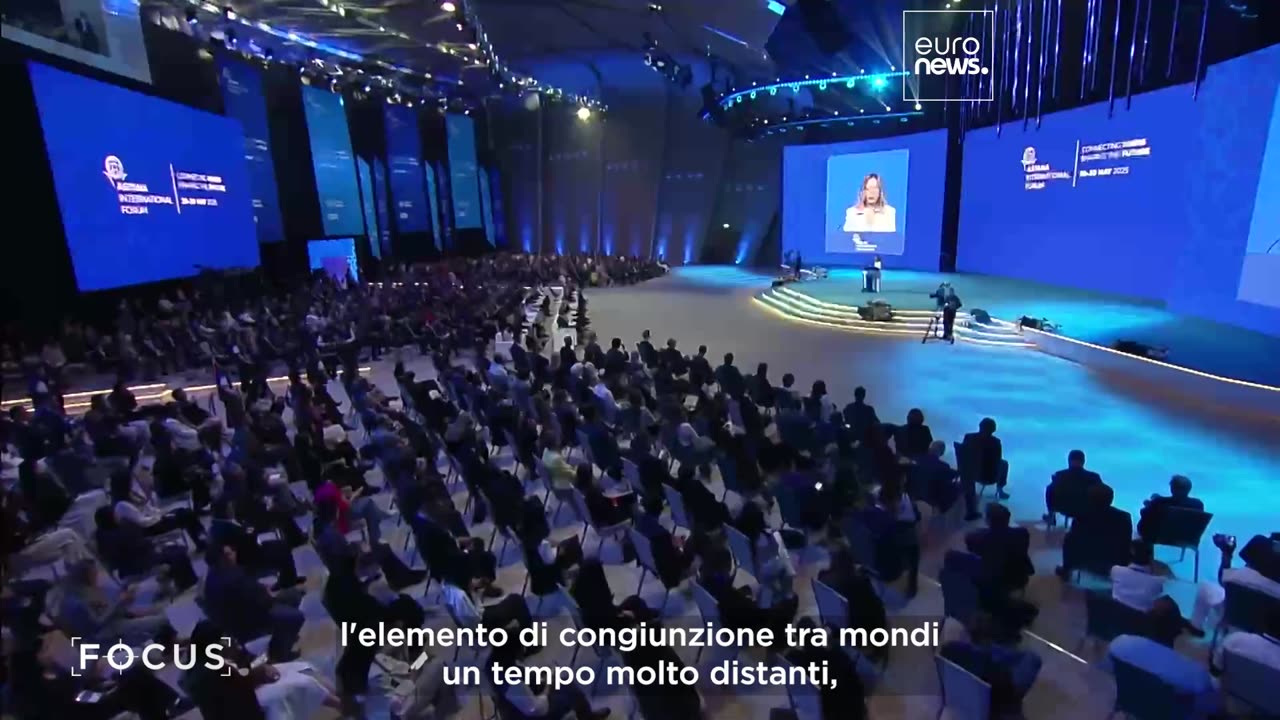 NOTIZIE DAL MONDO Leader mondiali si riuniscono al forum di Astana in Kazakistan.capi di Stato e istituzioni internazionali parlano dei temi dell'instabilità globale,dei cambiamenti climatici e dei conflitti che coinvolgono più di 50 Paesi