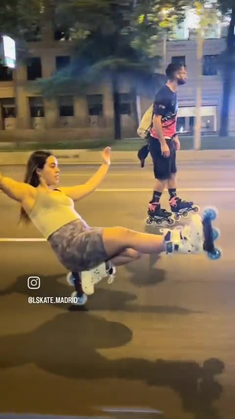 She’s Rollerblading on ONE Wheel – You Have to See This!