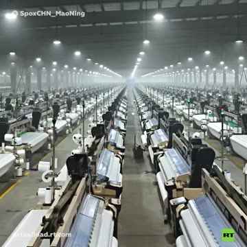🇨🇳🤖Así es una masiva fábrica textil controlada por #IA y robots