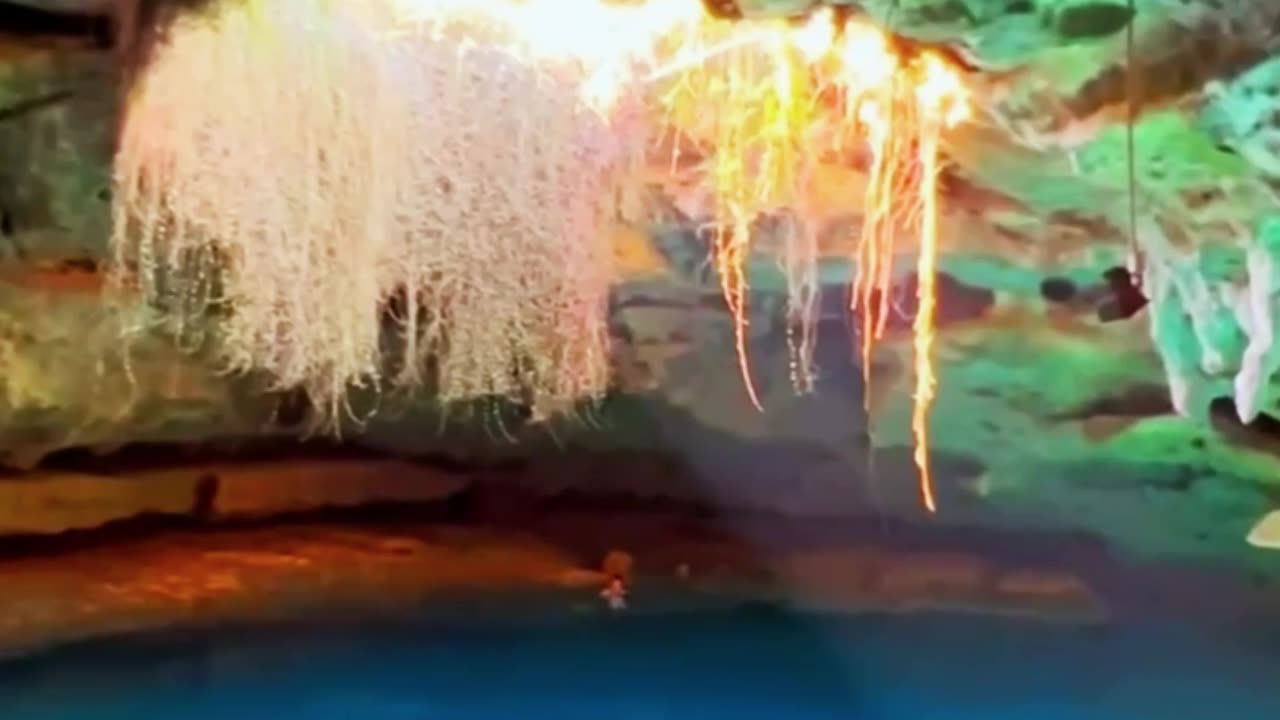 Exploring Florida’s Hidden Underwater Cave Devil’s Den Adventure!