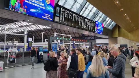 Glasgow: 60 Seconds inside Queen Street Train Station – June 2025