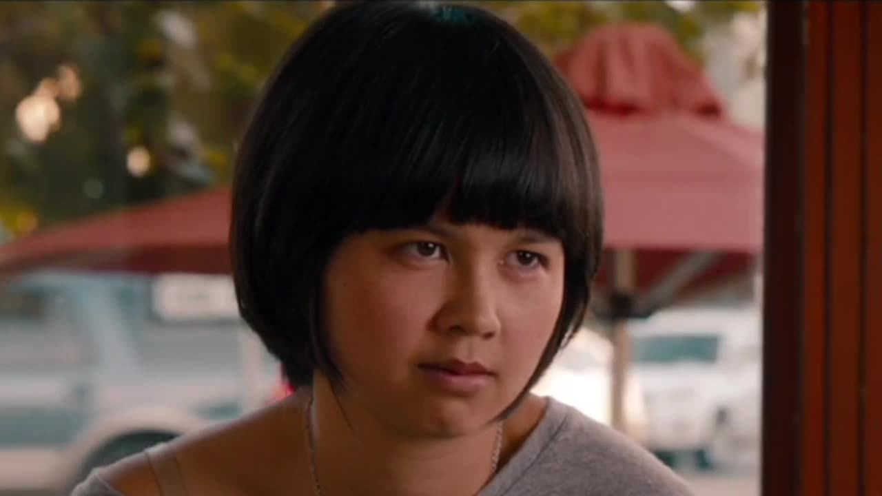 Charlyne Yi acting like a cat in This is 40