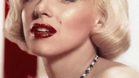 Even Planes Waited for Her I arilyn Monroe