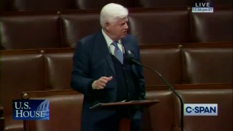 76-Year-Old Democrat Rep Freezes Mid-Speech On House Floor