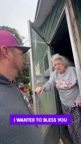 85-Yr-Old Widow Couldn’t Afford Firewood for the Winter, so Tree Removal Co. Owner Took Care of Her