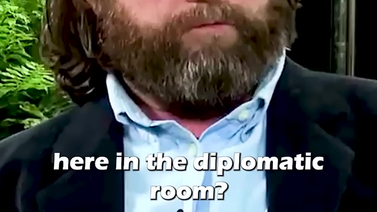 😠Do you think a woman like Michelle Obama would marry a nerd? On Between Two Ferns