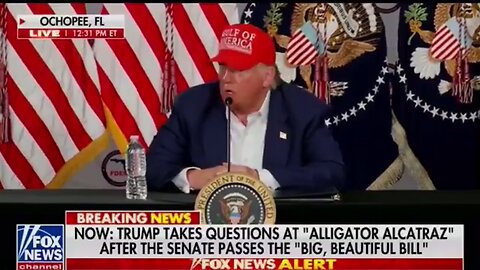 Scotty Mar : Trump , Q posts