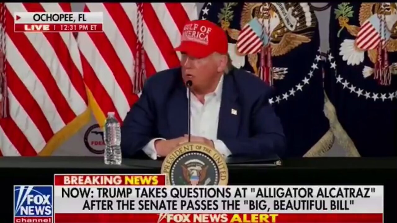 Scotty Mar : Trump , Q posts