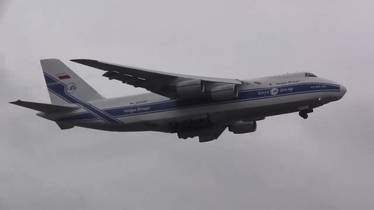 An-124-100 takeoff in Gander
