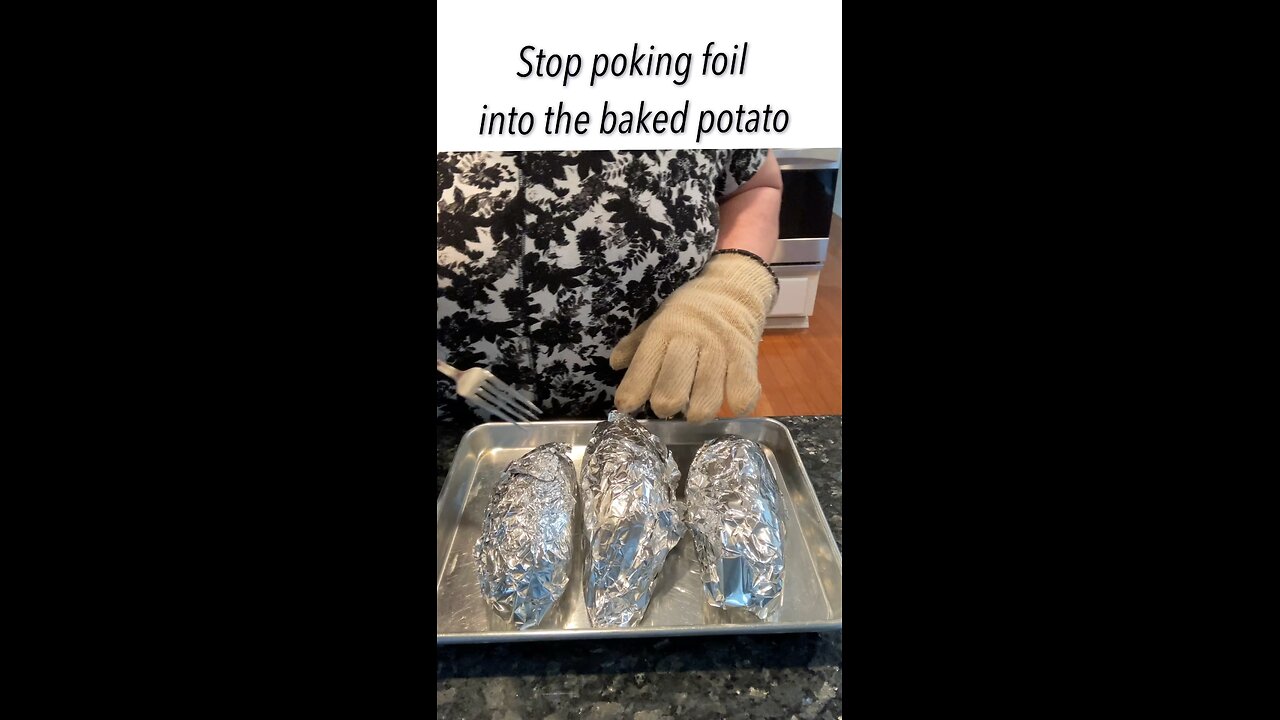 Stop Putting Foil In The Baked Potato