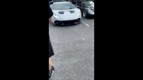 Lamborghini Huracan goes home