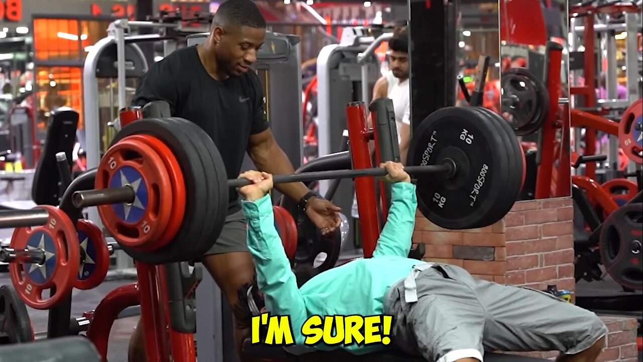 Elite Powerlifter Pretended to be a Beginner & Fake Coach in Gym