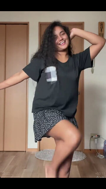 sri lankan sexy girl dance with short skirt 😱🔥
