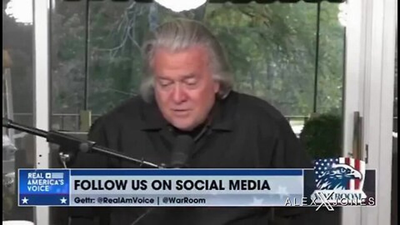 Total Genius: Steve Bannon Calls for Christians Globally to Unite