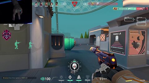 Cand iei inamicii pe nepusa masa si castigi runda in Valorant