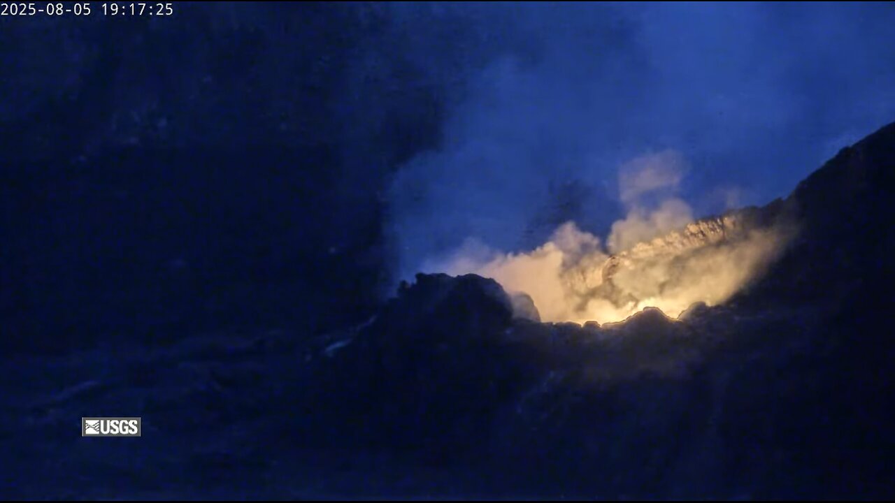 [V1cam] Kīlauea volcano, Hawaii (west Halemaʻumaʻu crater)
