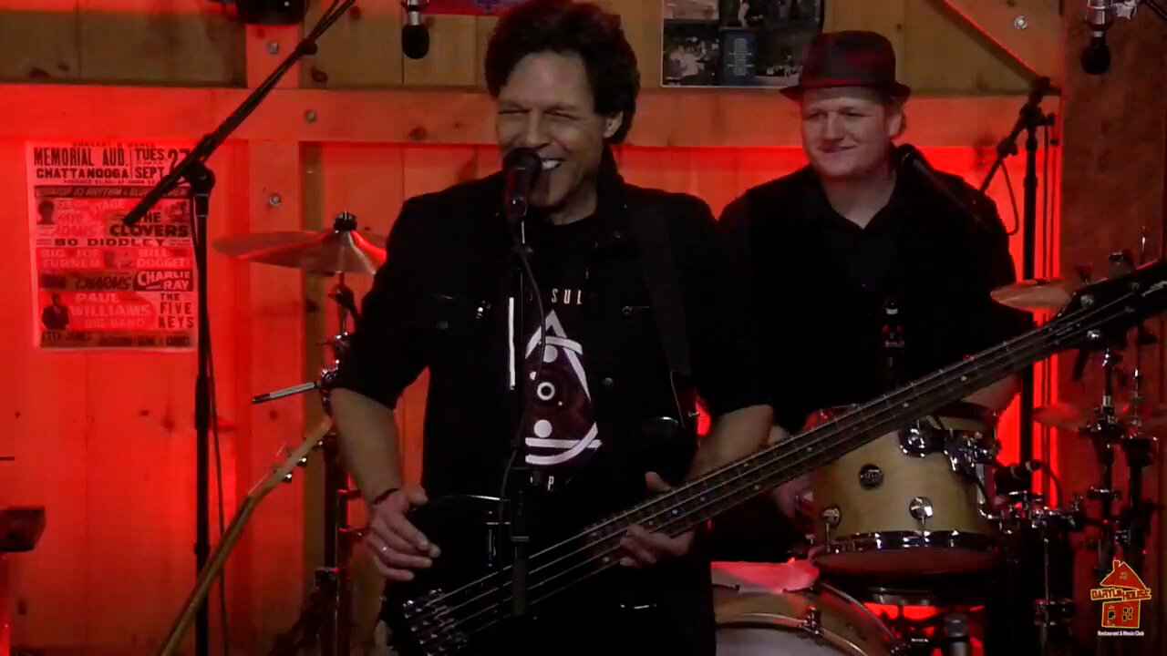 February 10, 2018 - Kasim Sulton's Utopia Performs at Daryl's House