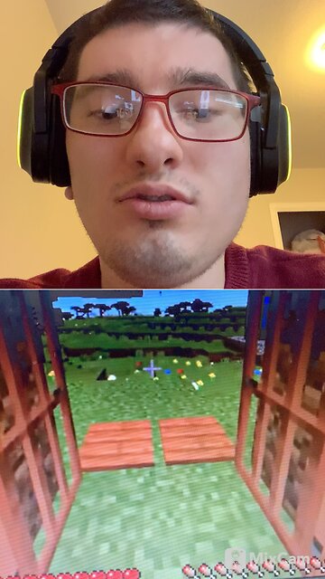 My reaction to mmjoemele playing Minecraft