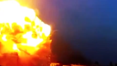 π€¬ Video of FAB strike on Kostyantynivka appears online.