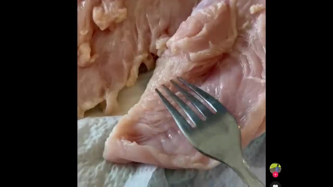 Woman Finds Something "Strange" In Her Food, And Its Crazier Than You Think