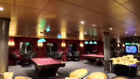 Crown Lounge & Music Hall at Ovation of The Seas Deck 4