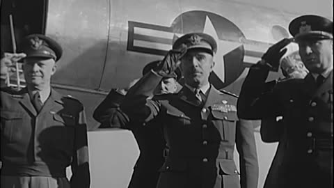 GEN OF THE ARMY DWI... - GEN OF THE ARMY DWIGHT D EISENHOWER ARRIVES IN PARIS FROM IT - 111-adc-8807