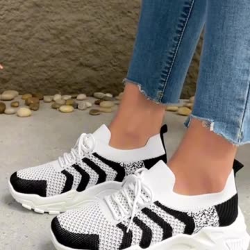 Women's Stylish Mesh Sports Shoes