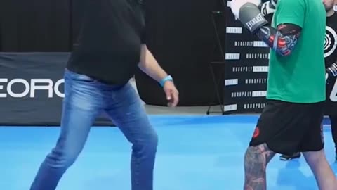 Chuck Liddell overhand right