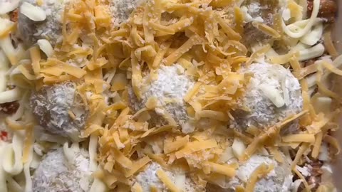 Cheesy Chicken & Potato Tray Bake | One-Pan Comfort Food Magic!
