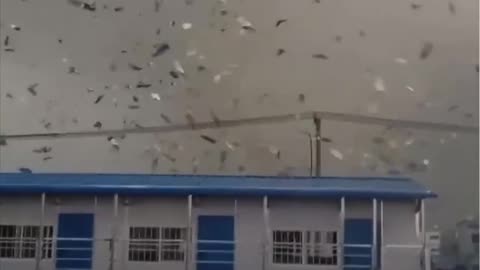 Tornado causa dos muertes en China