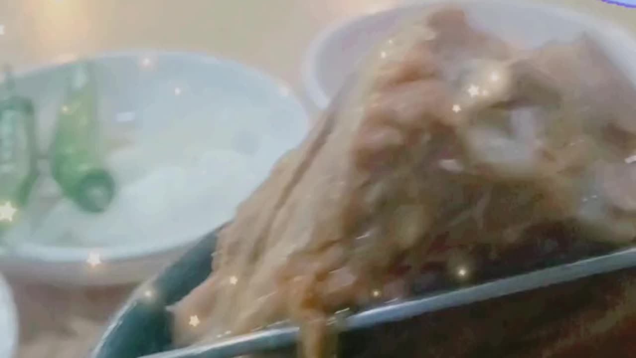 Food) Tonight's dinner is a spicy pork bone hangover soup!