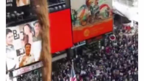 📹 Trump shares AI fighter jet video amid ‘No Kings’ protests🤣
