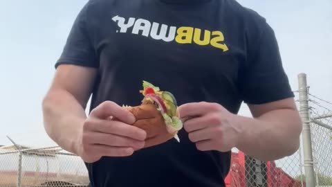 LIVE - SUBWAY Low Fat Diet vs MCDONALD’S - Which is the Best Weight Loss Fast Food？