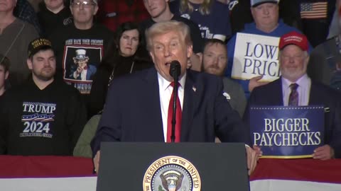 🇺🇸 President Donald Trump Delivers Remarks on Economy at MAGA Rally in Clive, Iowa [LIVE]