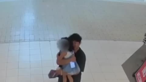 Shocking footage shows career criminal snatching toddler at mall #shorts #us #news #crime #foxnews