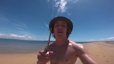 Collecting & Eating Fresh Oysters (Cast Netting & Spearfishing)