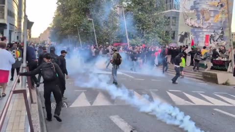 Clashes with police and left-wing radical protesters in Paris