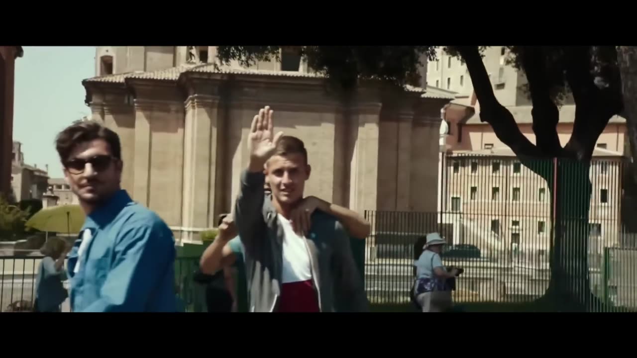 From the Italian movie "Sono Tornato"