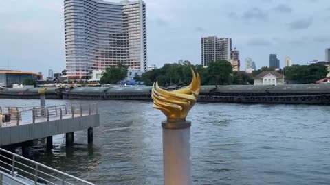 WONDERFUL THAILAND Barge in the River Chao Phraya, Bangkok
