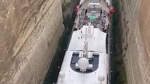 Viral: Cruise Ship Threads The Needle || ViralHog