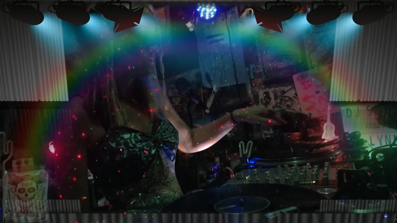 SARAHLYNN DJ-"Beatz In Da BASSment" Is That Funk I hear? 7/15/25