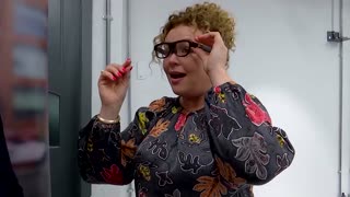 AI smart glasses display real-time subtitles for the deaf