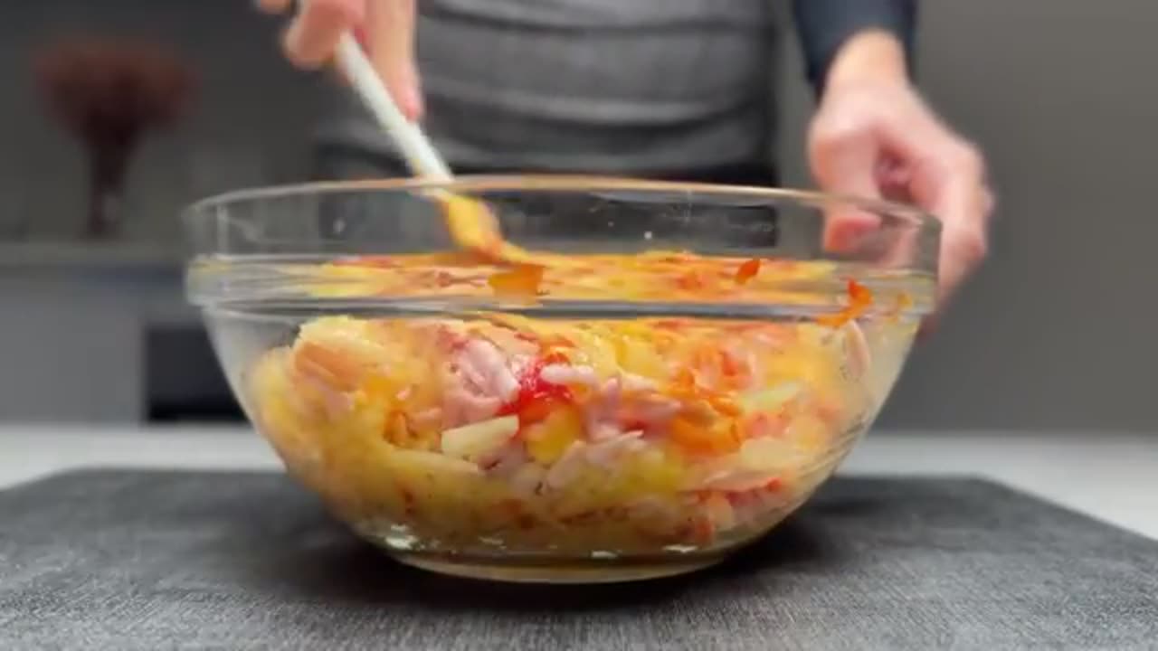 Irresistibly crunchy potato fritters! Simple, cheap and tasty!