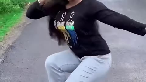 Kareena Viral Dance #shortsfeed #funny #trending #viralvideo #hindi #india #bollywood #yt #tiktok