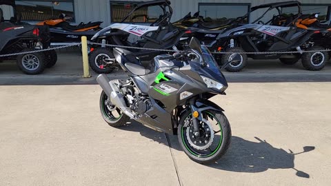 2023 KAWASAKI NINJA 400 ABS IN BLACK WALK-AROUND