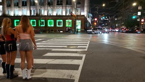 【4K】Toronto Friday Night 🌃 Nightlife Canada 🇨🇦
