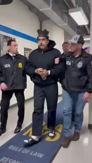 Deposed Venezuelan Dictator Nicolas Maduro Is 'Perp Walked' Through NYC's DEA Headquarters