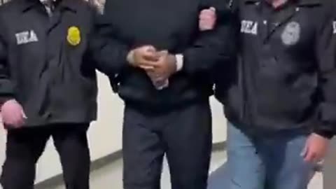 Deposed Venezuelan Dictator Nicolas Maduro Is 'Perp Walked' Through NYC's DEA Headquarters
