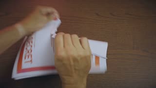 「入手経路は？」曖昧な応酬の核心に迫る